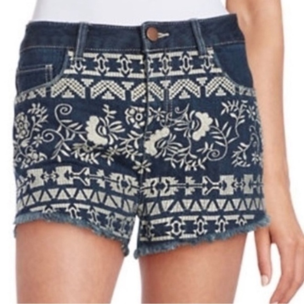 Design Lab Jean Shorts Floral Embroidery Blue
Denim Fringe Boho Bohemian Trendy
